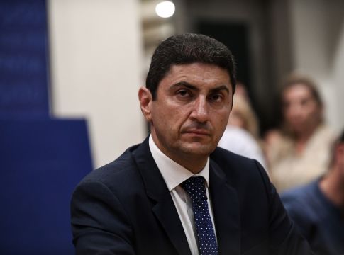 Αυγενάκης: «Τυχεροί που ζούμε τα μπασκετικά του κατορθώματα»