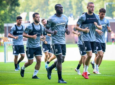 Αφήνει πίσω του τον Αγιαξ και επικεντρώνεται στη Σλόβαν Μπρατισλάβας