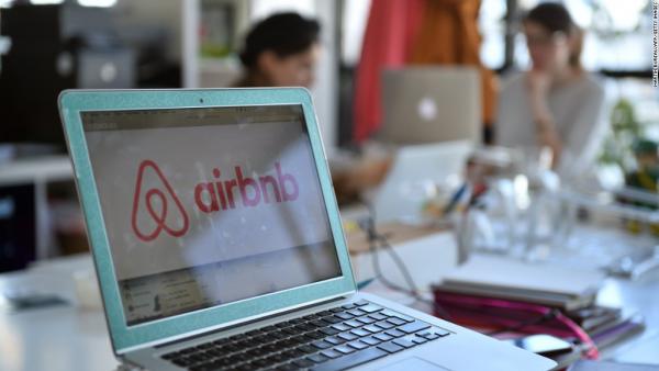 Πώς θα «χτυπήσει» η εφορία τα Airbnb – Νέοι τρόποι ελέγχου στα αδήλωτα εισοδήματα