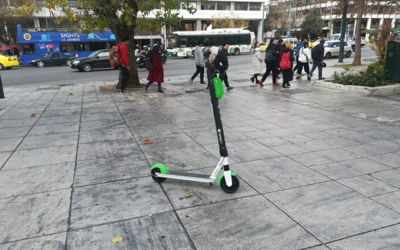 Έκλεψε ηλεκτρικό πατίνι αλλά δεν ήξερε ότι η διαδρομή του παρακολουθούταν