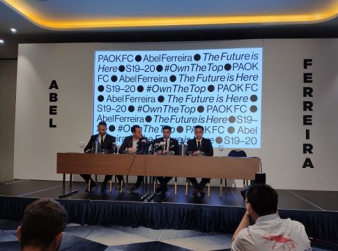 Live streaming: Η παρουσίαση του Αμπέλ Φερέιρα