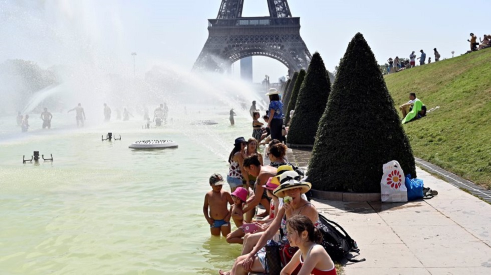 «Λιώνει» η Ευρώπη από τον καύσωνα: Θερμοκρασίες-ρεκόρ σε Γαλλία, Γερμανία, Βρετανία, Ολλανδία, Βέλγιο! (pics)