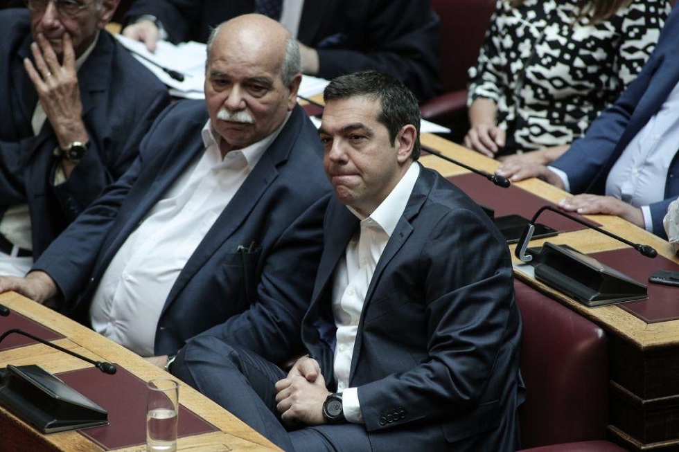 Γιατί ο Τσίπρας είναι βαρύς και αμήχανος – Η αντιπολιτευτική ένδεια του ΣΥΡΙΖΑ