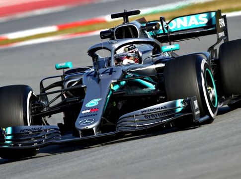Εύκολα στην pole position ο Χάμιλτον