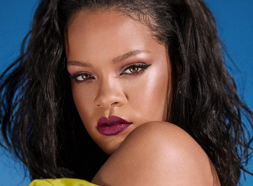 Το κορίτσι-σωσίας της Rihanna που έγινε viral σε ένα βράδυ! (pics)