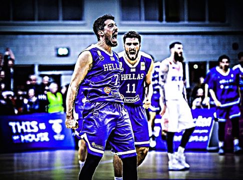 Αθηναίου: «Τεράστια τιμή να φοράς αυτή τη φανέλα, στόχος μου η δωδεκάδα»