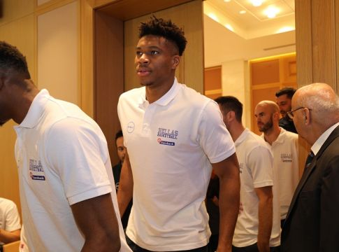 Γιάννης: «Θα άλλαζα τον τίτλο του MVP με το χρυσό στην Κίνα»