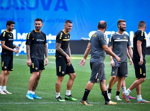 Η προπόνηση της ΑΕΚ στο «Ion Oblemenco» (vid)
