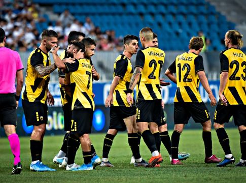 Η πρώτη αλλαγή στην ΑΕΚ φαίνεται στην μεσαία γραμμή….