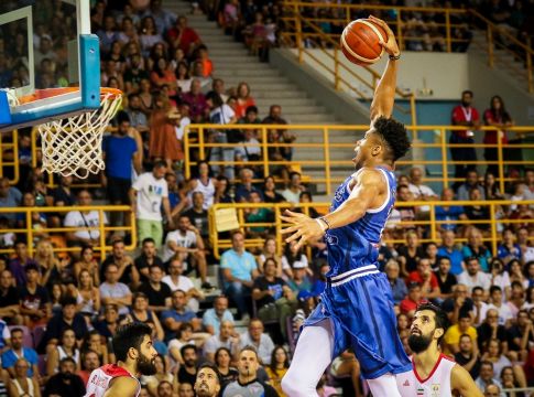 Τα στιγμιότυπα του Αντετοκούμπο με το Ιράν από τους Μπακς (vid)