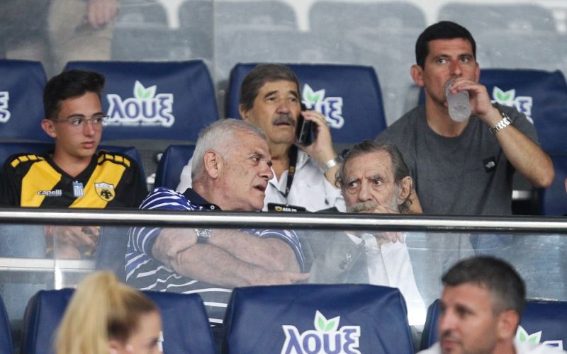 ΑΕΚ: Έξαλλος ο Μελισσανίδης, τα είπε με «Λύμπε» -Νευρικός ο Καρντόσο!