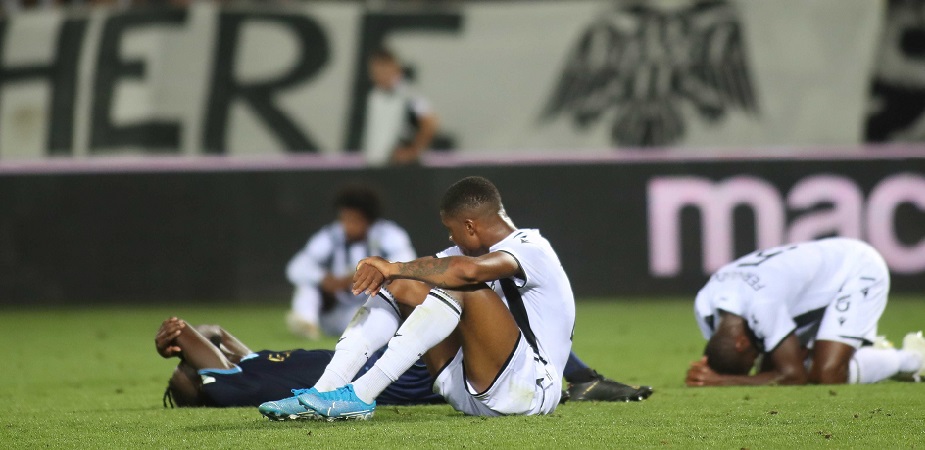 «Βράζει» ο κόσμος του ΠΑΟΚ μετά τον αποκλεισμό από την Σλόβαν (pics)