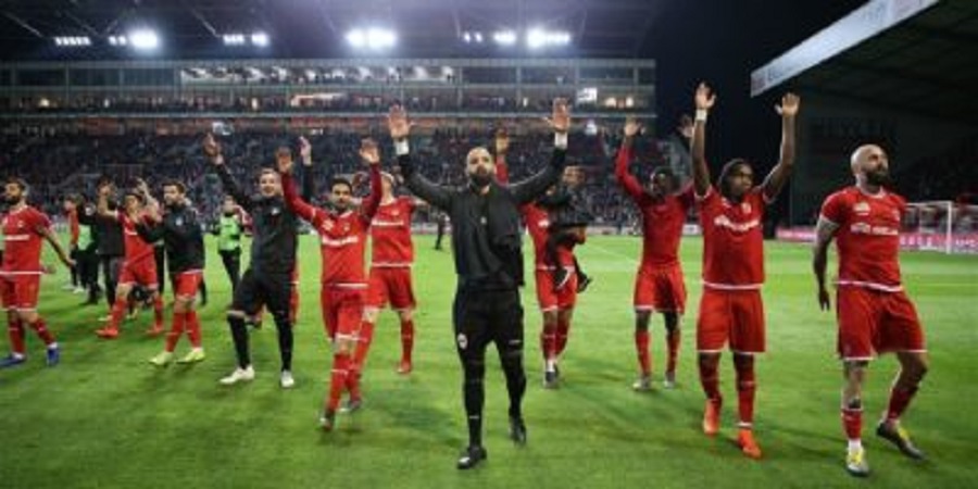 2.22 διότι είναι σε ουδέτερο