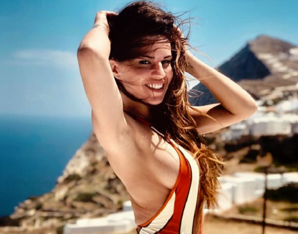 Χριστίνα Κολέτσα: Στην πισίνα με το πιο σέξι μαγιό (pics)
