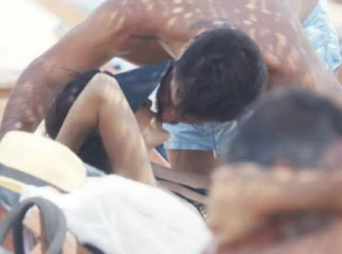 Σίσσυ Φειδά: Τα τρυφερά φιλιά με τον σύζυγο της και τα παιχνίδια με την κόρη της στην παραλία!