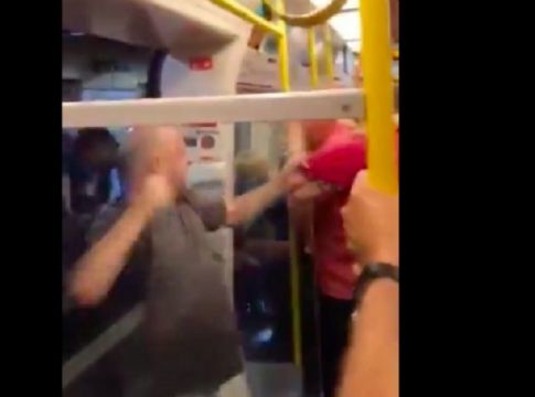 Άγριο ξύλο μεταξύ οπαδών της Σίτι και της Λίβερπουλ στο μετρό (vid)