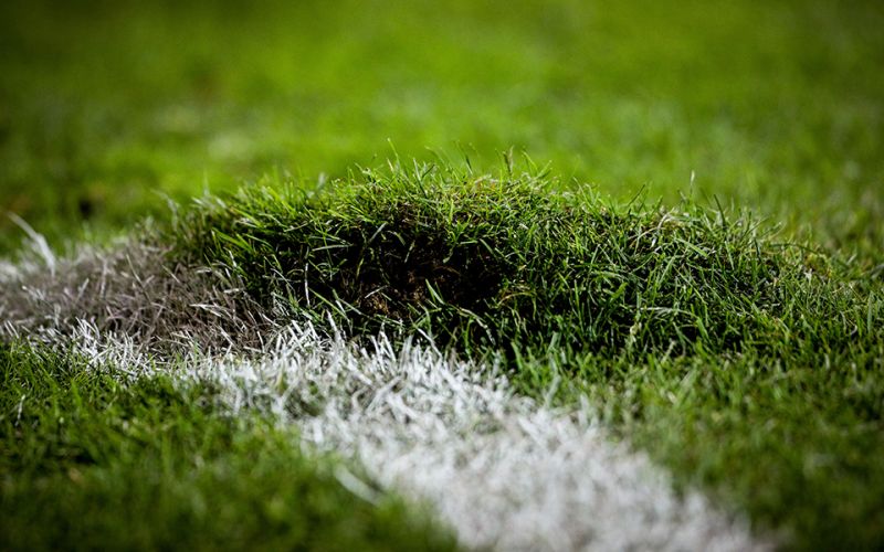Τρομερές εικόνες από τον αγωνιστικό χώρο-παγίδα της Μπασακσεχίρ (pics)