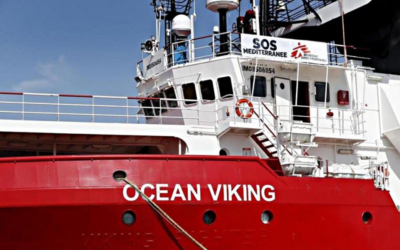 «SOS» από το σκάφος Ocean Vicking με τους 356 πρόσφυγες – Τρόφιμα για πέντε ακόμη μέρες