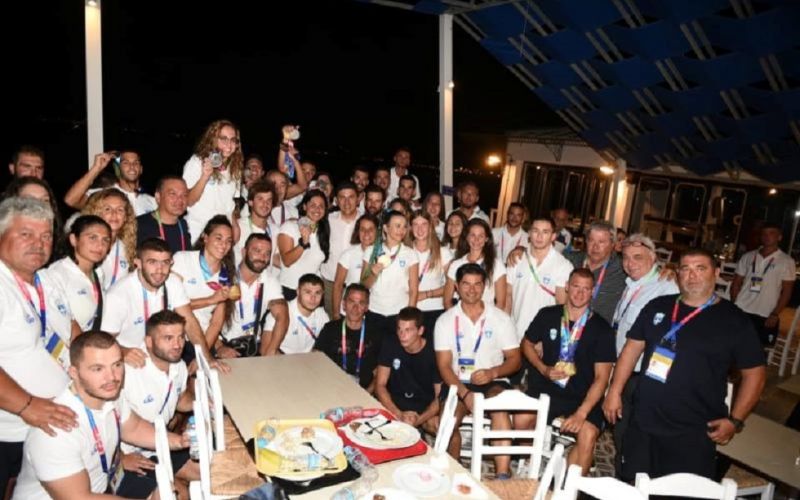 Την ελληνική αποστολή για τους II Μεσογειακούς Παράκτιους Αγώνες επισκέφτηκε ο Λ. Αυγενάκης
