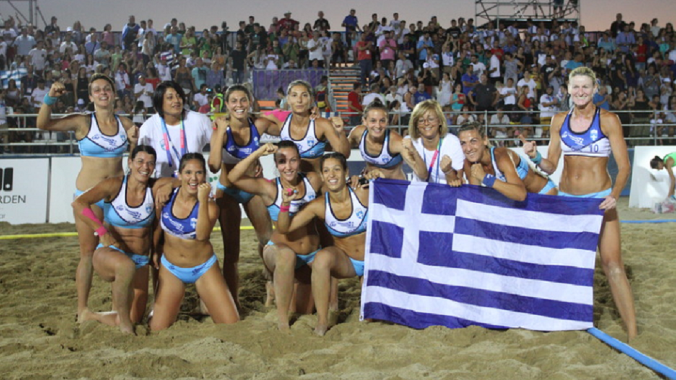 «Χρυσές» οι Γυναίκες στο Beach Handball!