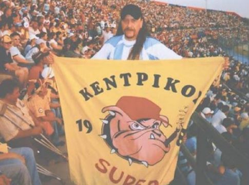 SUPER 3: «Αφιερωμένο στη μνήμη του αδερφού μας Κούκ»