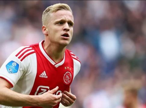 Φαν Ντε Μπέεκ: «Η Ρεάλ ενδιαφέρεται για μένα»