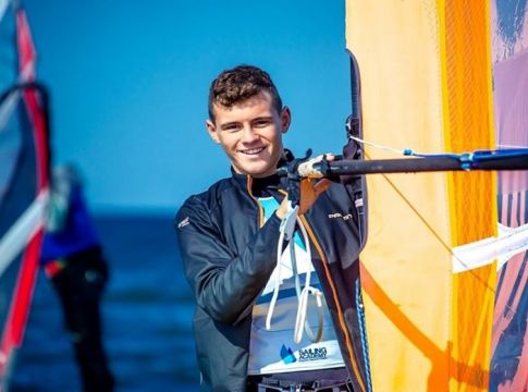 Αργυρό μετάλλιο στην ιστιοπλοΐα από τον Γιάννη Καρβουνιάρη