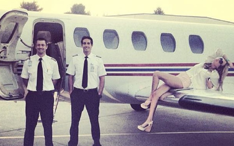 Instagram: Λογαριασμός χρεώνει χιλιάδες δολάρια για να δημοσιεύει φωτογραφίες πλουσιόπαιδων | to10.gr Instagram: Λογαριασμός χρεώνει χιλιάδες δολάρια για να δημοσιεύει φωτογραφίες πλουσιόπαιδων | to10.gr