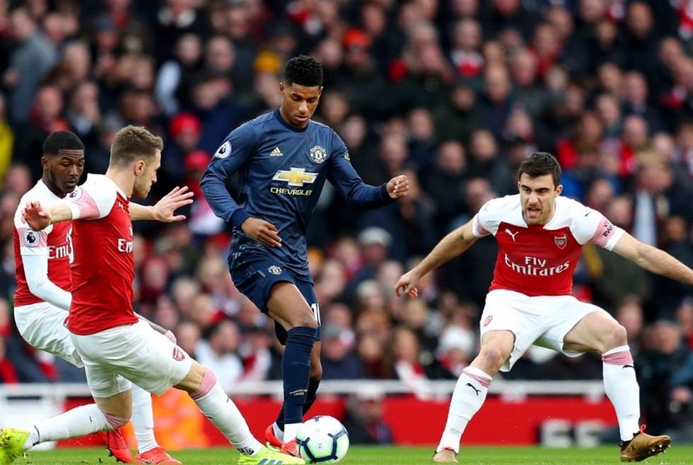 Οι ενδεκάδες στο Μάντσεστερ Γιουνάιτεντ-Άρσεναλ