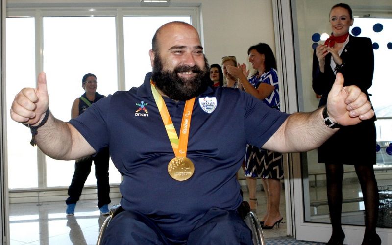 Χρυσός Παραολυμπιονίκης πουλάει τα μετάλλιά του για να κάνει εγχείρηση