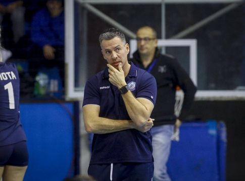 Ναράνχο: «Τις κοιτάξαμε στα μάτια, είμαι περήφανος για τις παίκτριές μου»