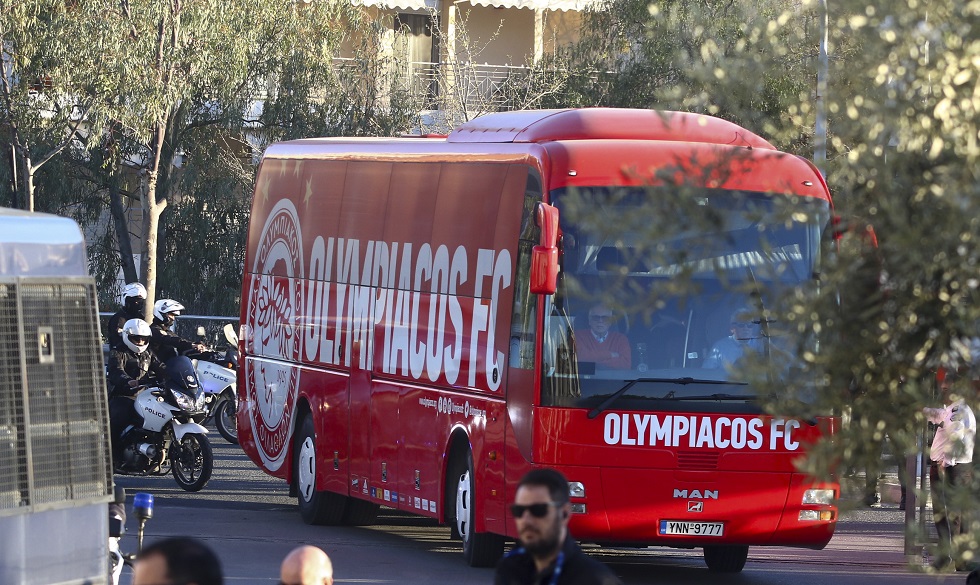 Έφτασε ΟΑΚΑ χωρίς απρόοπτα ο Ολυμπιακός (vid)