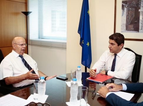 Έβγαλε στη… σέντρα τον Βασιλακόπουλο ο Αυγενάκης