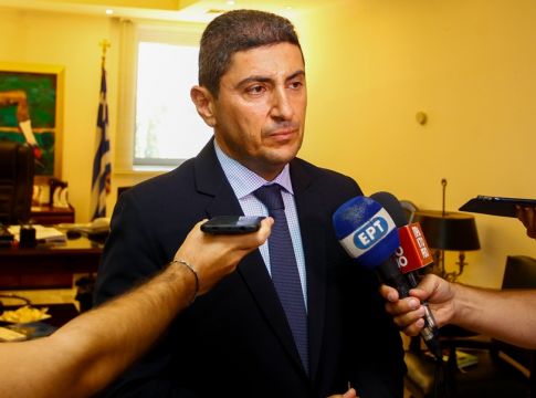 Αυγενάκης: «Τα πρωταθλήματα θα τελειώσουν κεκλεισμένων των θυρών»