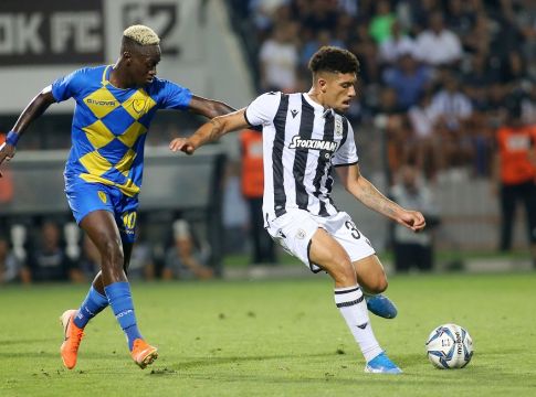 Ντόουγκλας: «Να πάρουμε τη νίκη με την ΑΕΚ»