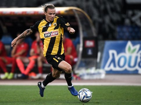 ΑΕΚ: Περιμένει νέο συμβόλαιο ο Χουλτ