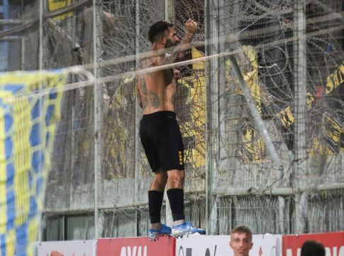 Ο Λιβάγια έπαθε… Ντέμη στην Σκεπαστή (pics, vid)