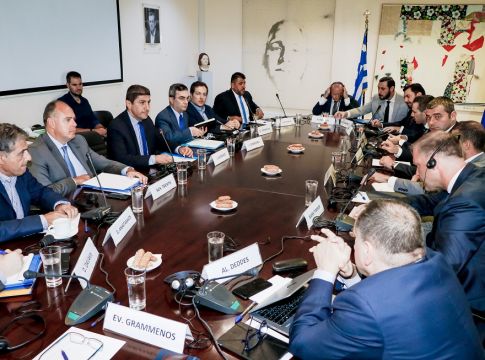 Η επιτροπή για τη βία και το τέλος του Φούσεκ