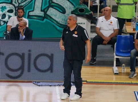 Πεδουλάκης: «Πρόβλημα στα ριμπάουντ και την άμυνα»