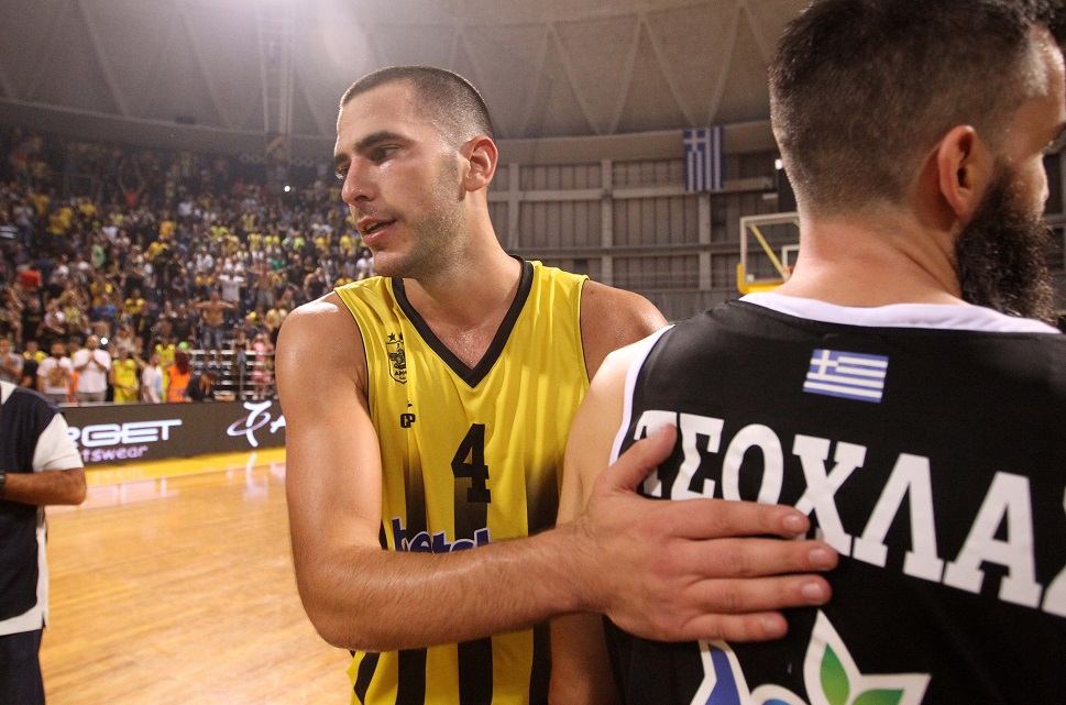 Μποχωρίδης: «Είμαστε καλύτερη ομάδα από τον ΠΑΟΚ, θέλουμε τον κόσμο δίπλα μας»