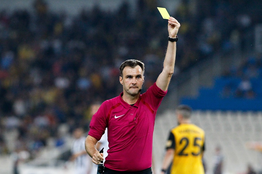 Παράπονα για τη διαιτησία από την ΑΕΚ