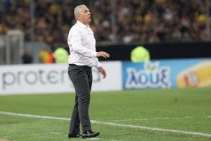 Κωστένογλου: «Κυριαρχήσαμε στο δεύτερο ημίχρονο, συγχαρητήρια στους παίκτες μου»