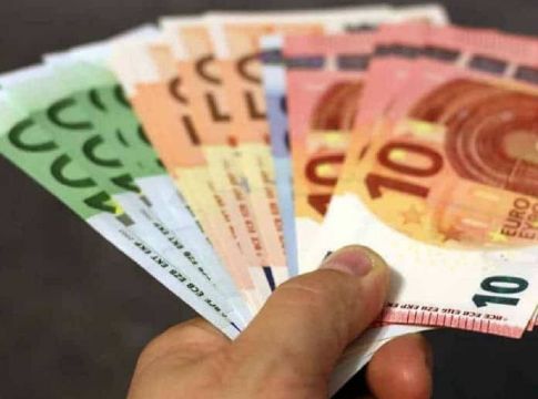 Απάντηση επί της ουσίας υπάρχει;
