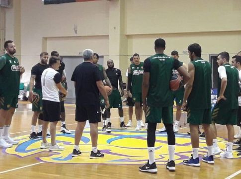 Παναθηναϊκός: Αποθέωση από 400 οπαδούς! (vid)