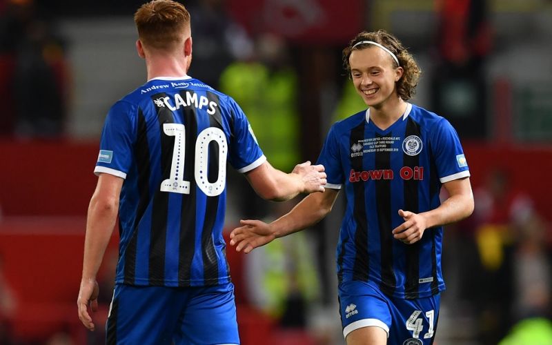 Το βράδυ γκολ στο «Old Trafford», το πρωί διαγώνισμα στο σχολείο (vid)