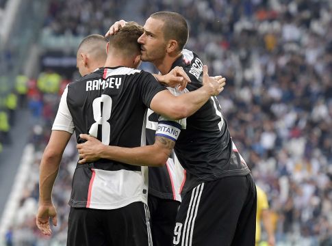 Συνεχίζουν με νίκες οι διεκδικήτριες του τίτλου