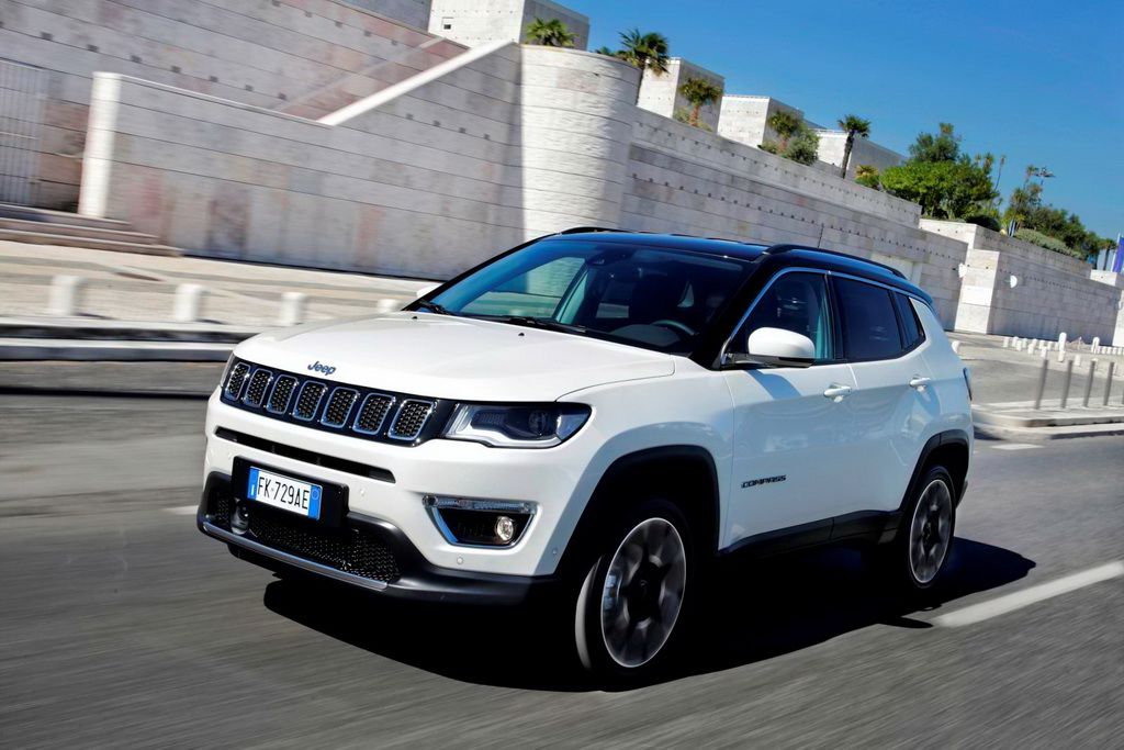 Το Jeep Compass διαθέσιμο με λιανική προ φόρων τιμή κάτω από 25.000€