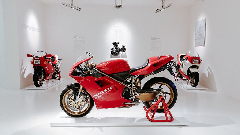 H Ducati 916 του Μάσιμο Ταμπουρίνι στο Μουσείο της εταιρείας
