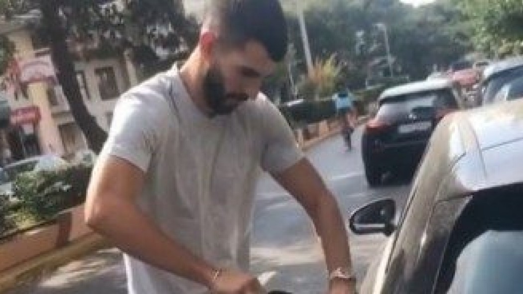 Επικό τρολάρισμα Μάνταλου σε Ολιβέιρα που έμεινε από βενζίνη (pic) | to10.gr Επικό τρολάρισμα Μάνταλου σε Ολιβέιρα που έμεινε από βενζίνη (pic) | to10.gr