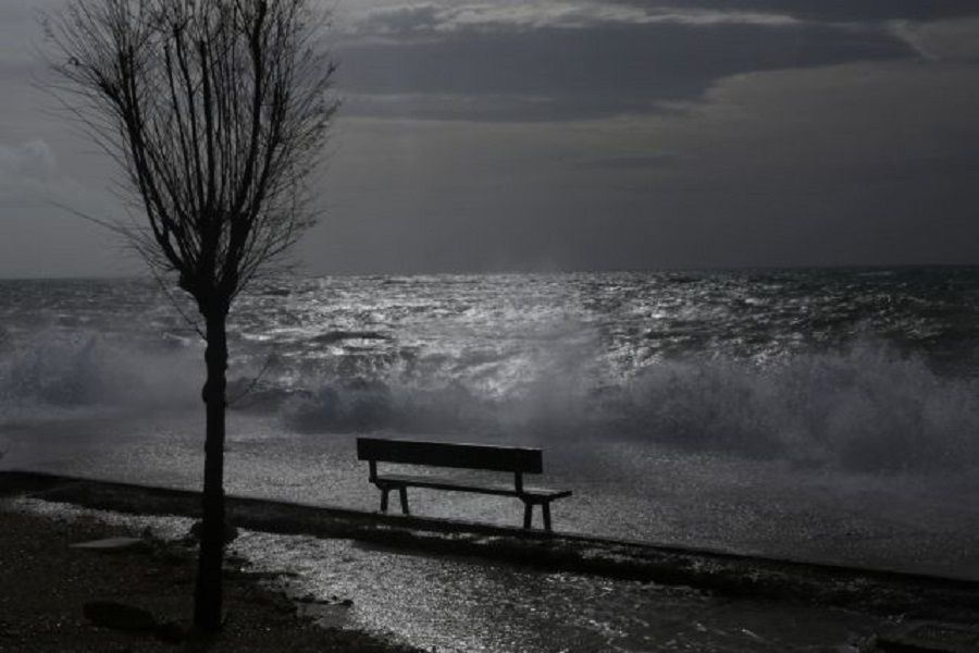 Μας πήρε και μας σήκωσε: Τα 156 χλμ. την ώρα έφτασαν οι άνεμοι το Σάββατο